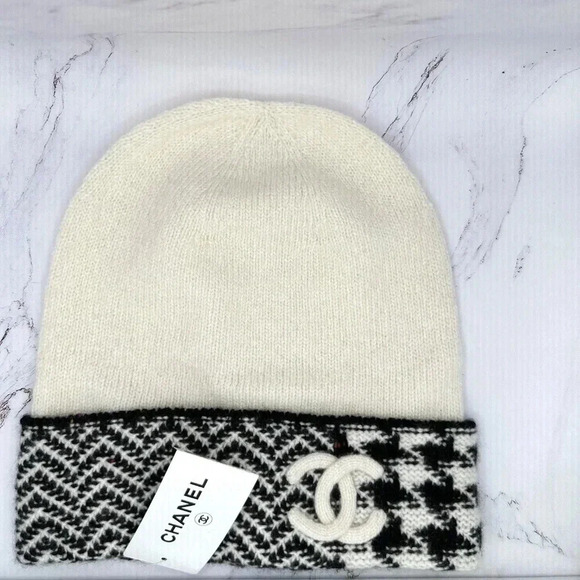 Chanel White & Black NIB With Tags Cashmere Beanie Hat Cap - Picture 1 of 14